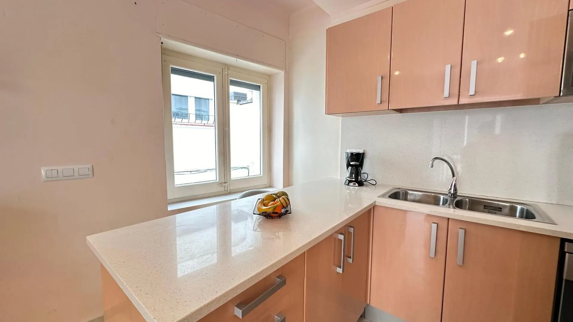 Agi Sant Sebastia 111 Appartement Roses